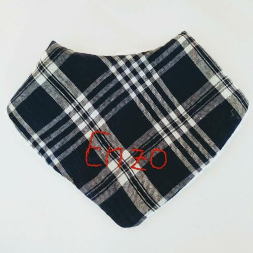 MOD. BANDANA con nombre bordado a mano