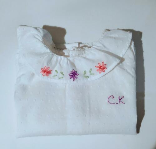 BLUSA bordada a mano CUELLO  E INICIALES