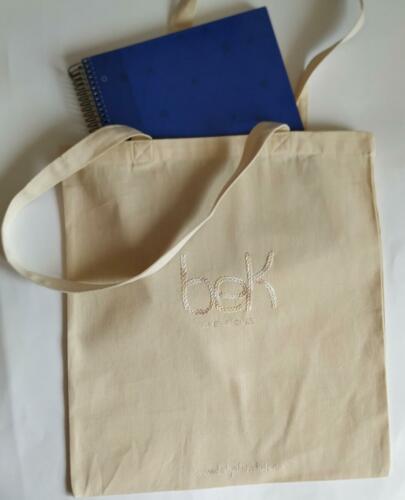 BOLSA de Tela BEK bordada a mano con libro.